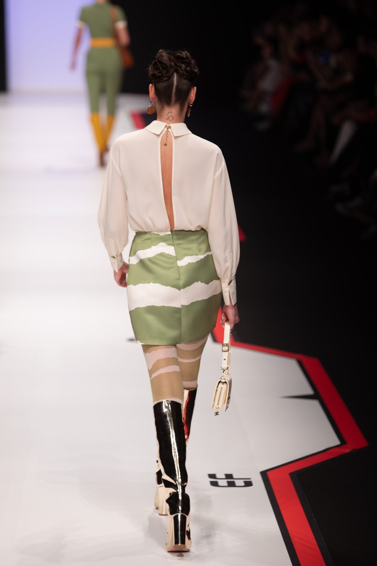 Canon-Canon EOS 5D Mark IV-6720x4480-125726