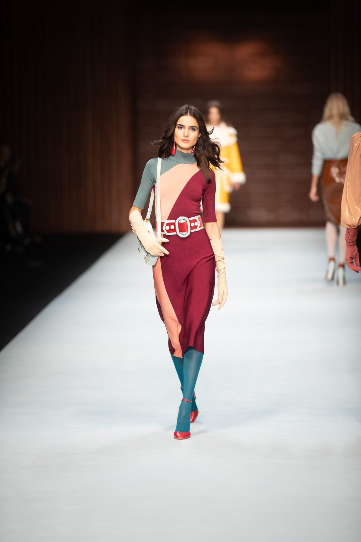 Canon-Canon EOS 5D Mark IV-6720x4480-141147