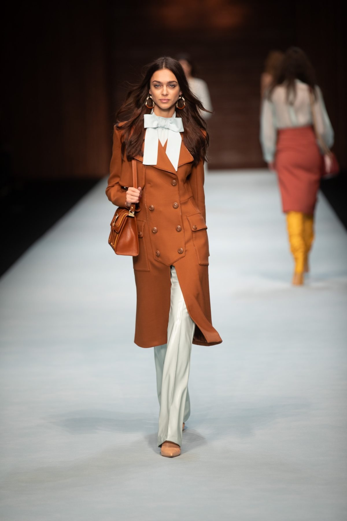 Canon-Canon EOS 5D Mark IV-6720x4480-141236