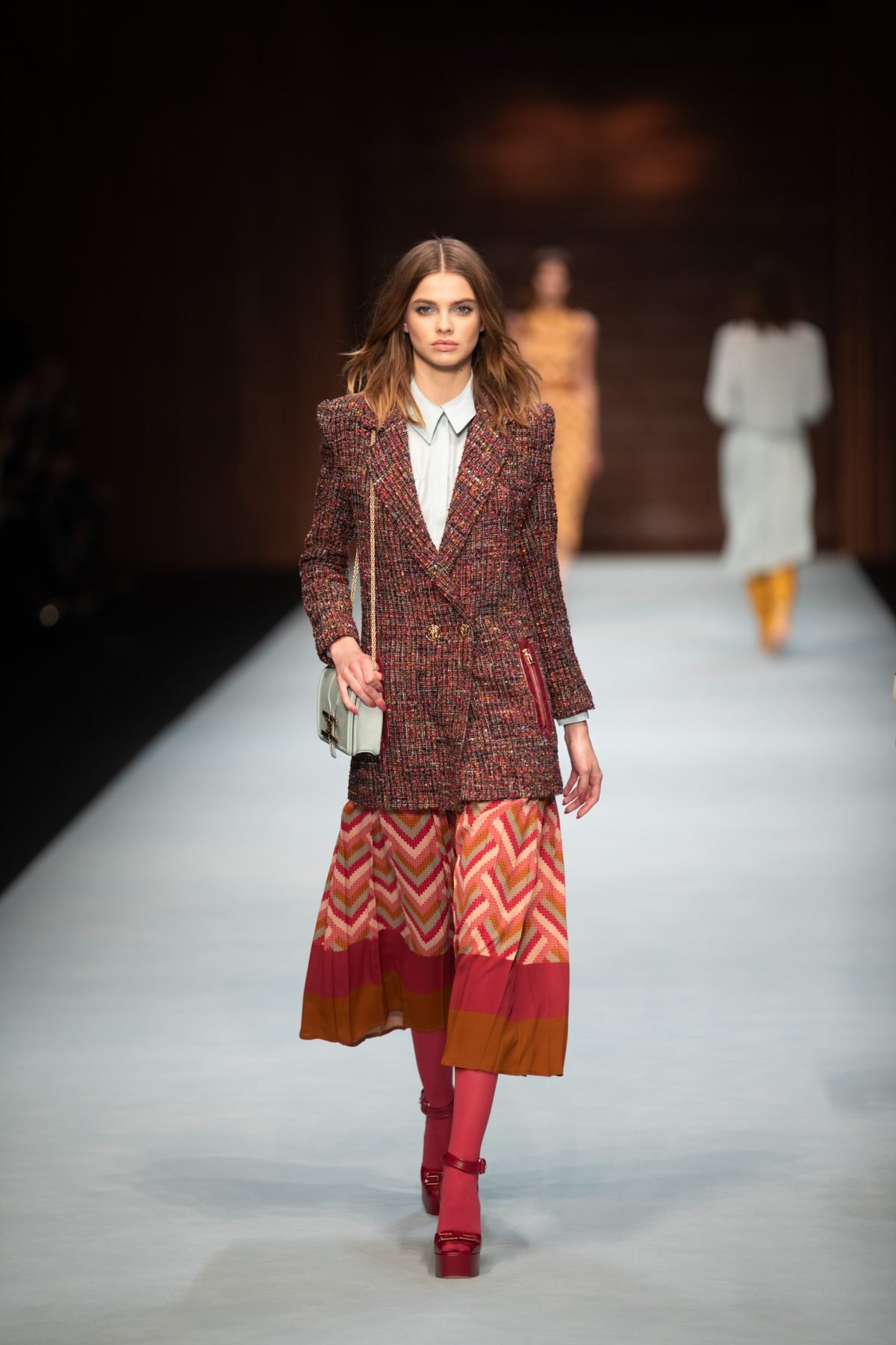 Canon-Canon EOS 5D Mark IV-6720x4480-141283