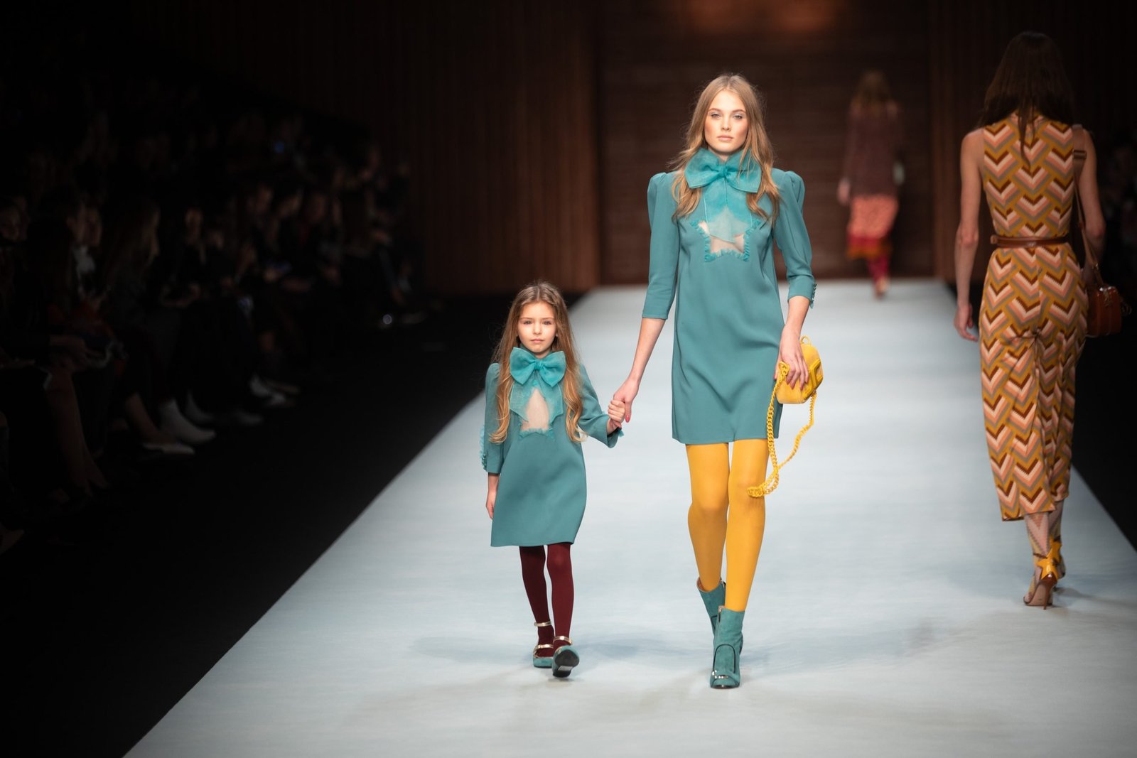 Canon-Canon EOS 5D Mark IV-6720x4480-141311