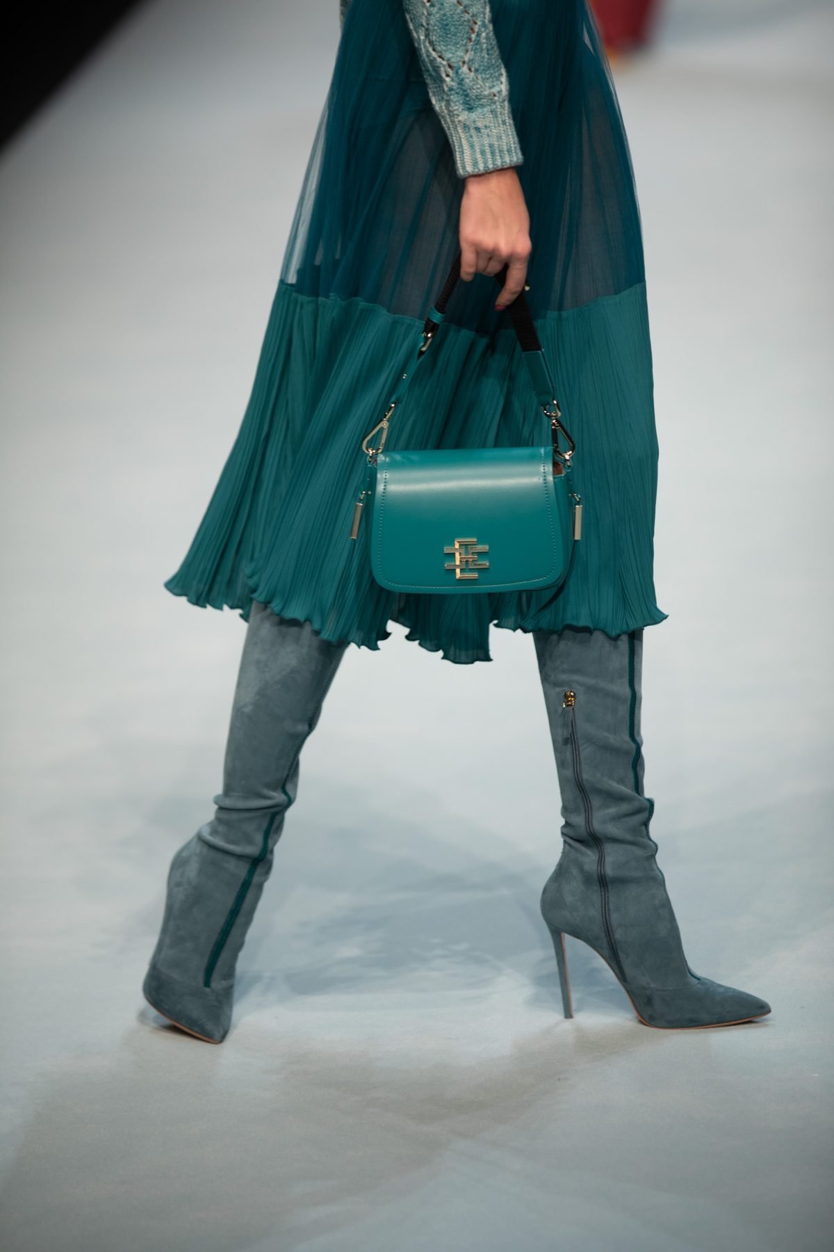 Canon-Canon EOS 5D Mark IV-6720x4480-141443