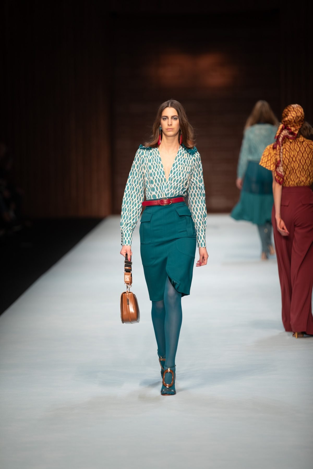 Canon-Canon EOS 5D Mark IV-6720x4480-141458