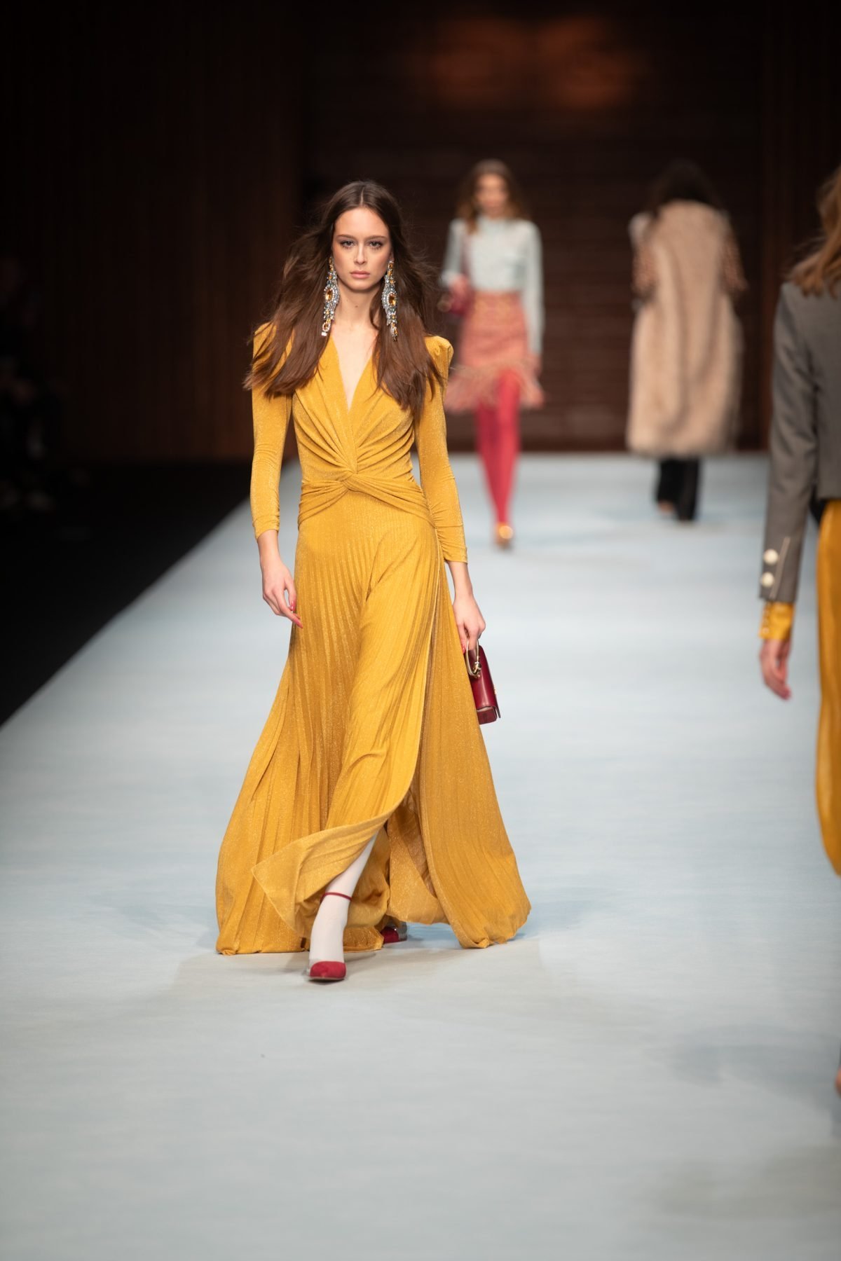 Canon-Canon EOS 5D Mark IV-6720x4480-141731