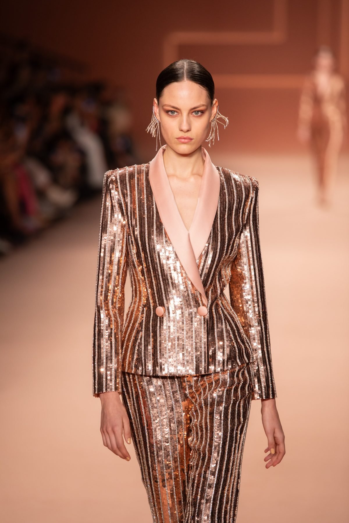 Canon-Canon EOS 5D Mark IV-6720x4480-146096