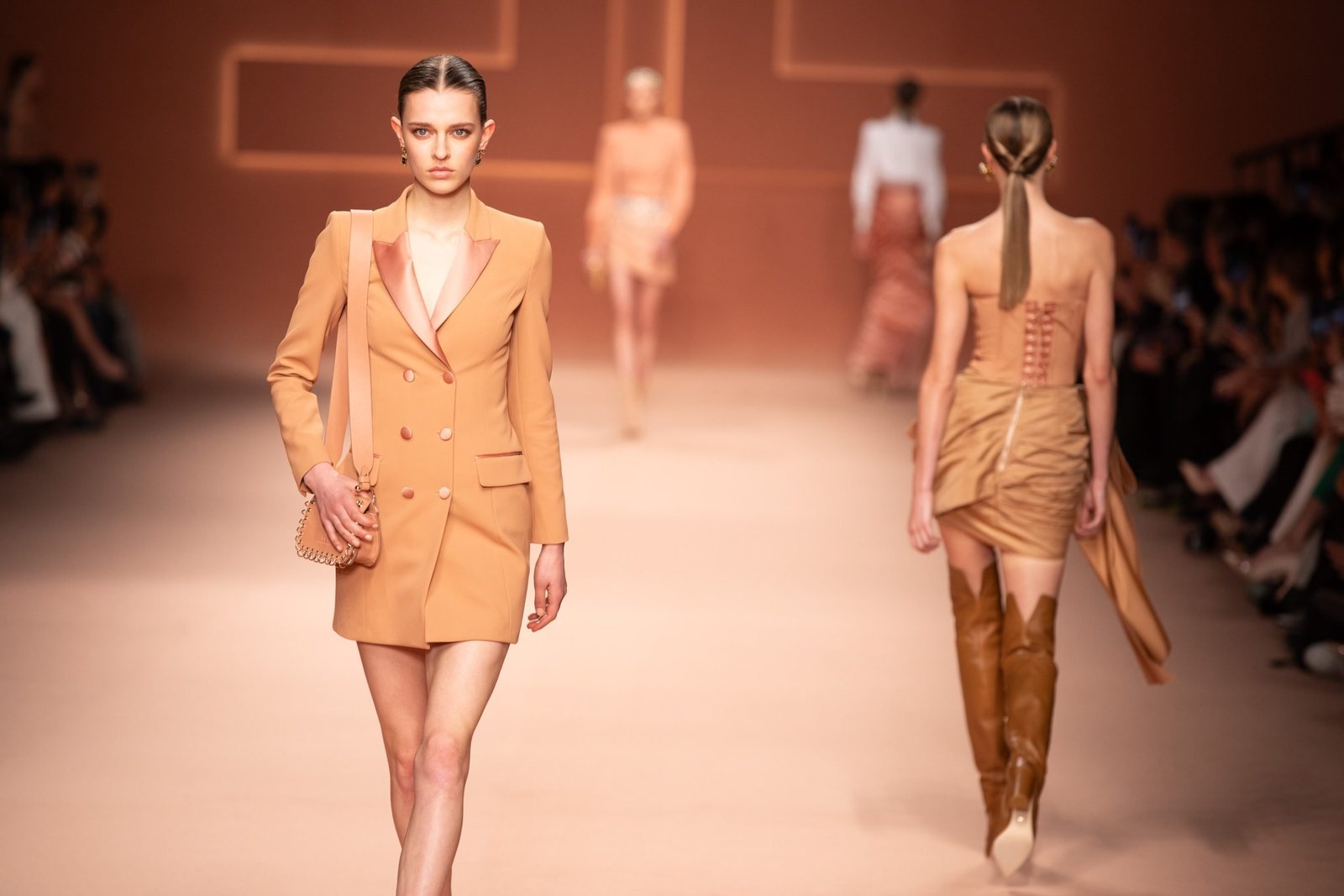 Canon-Canon EOS 5D Mark IV-6720x4480-146269