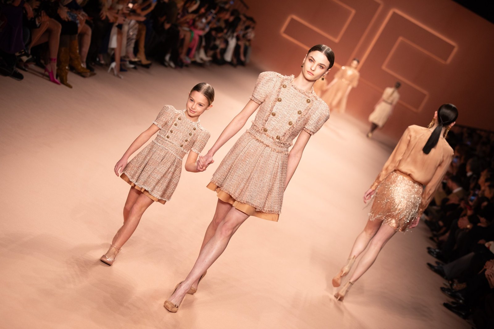 Canon-Canon EOS 5D Mark IV-6720x4480-146465