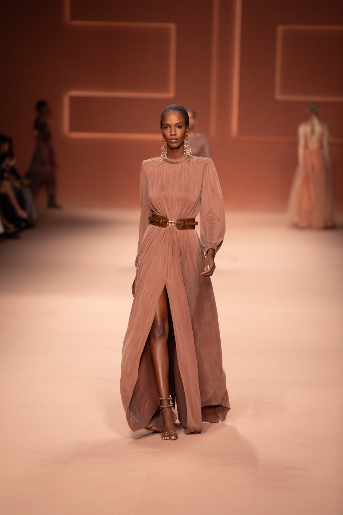 Canon-Canon EOS 5D Mark IV-6720x4480-146544