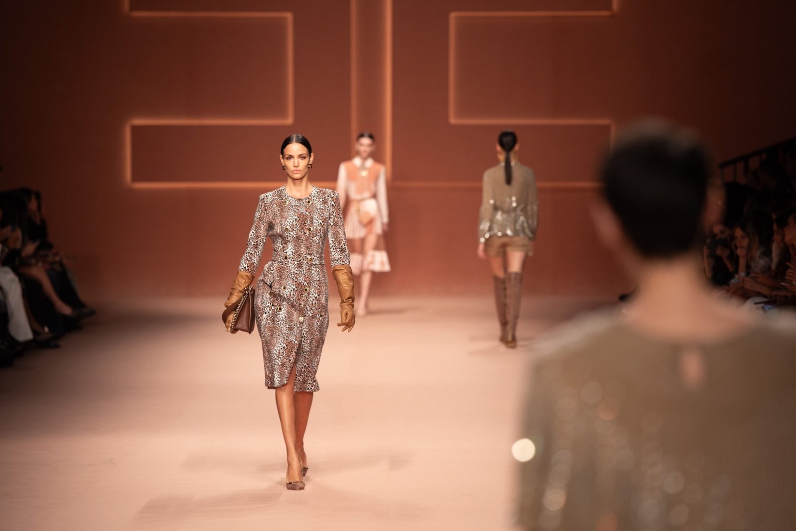 Canon-Canon EOS 5D Mark IV-6720x4480-146705