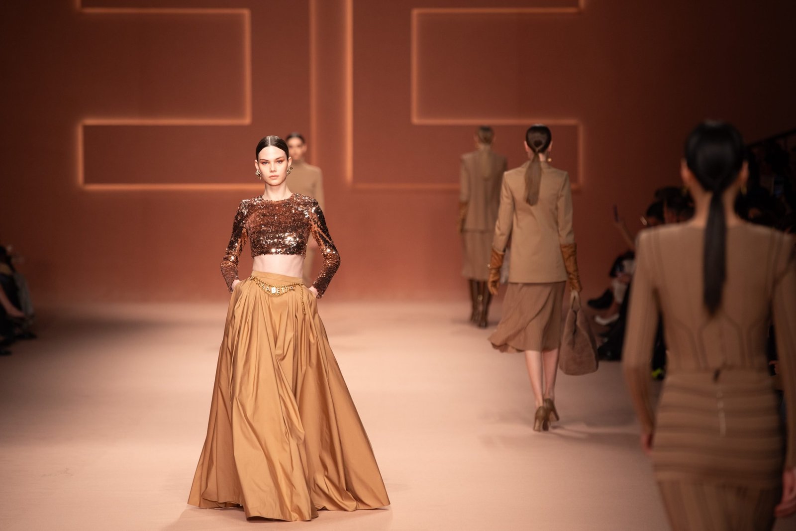 Canon-Canon EOS 5D Mark IV-6720x4480-147079