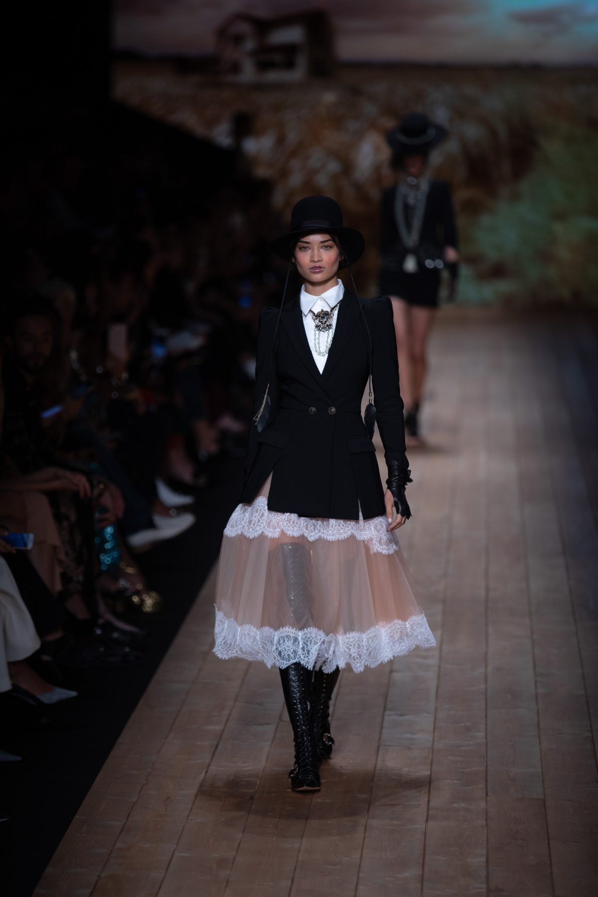 Canon-Canon EOS 5D Mark IV-6720x4480-157021