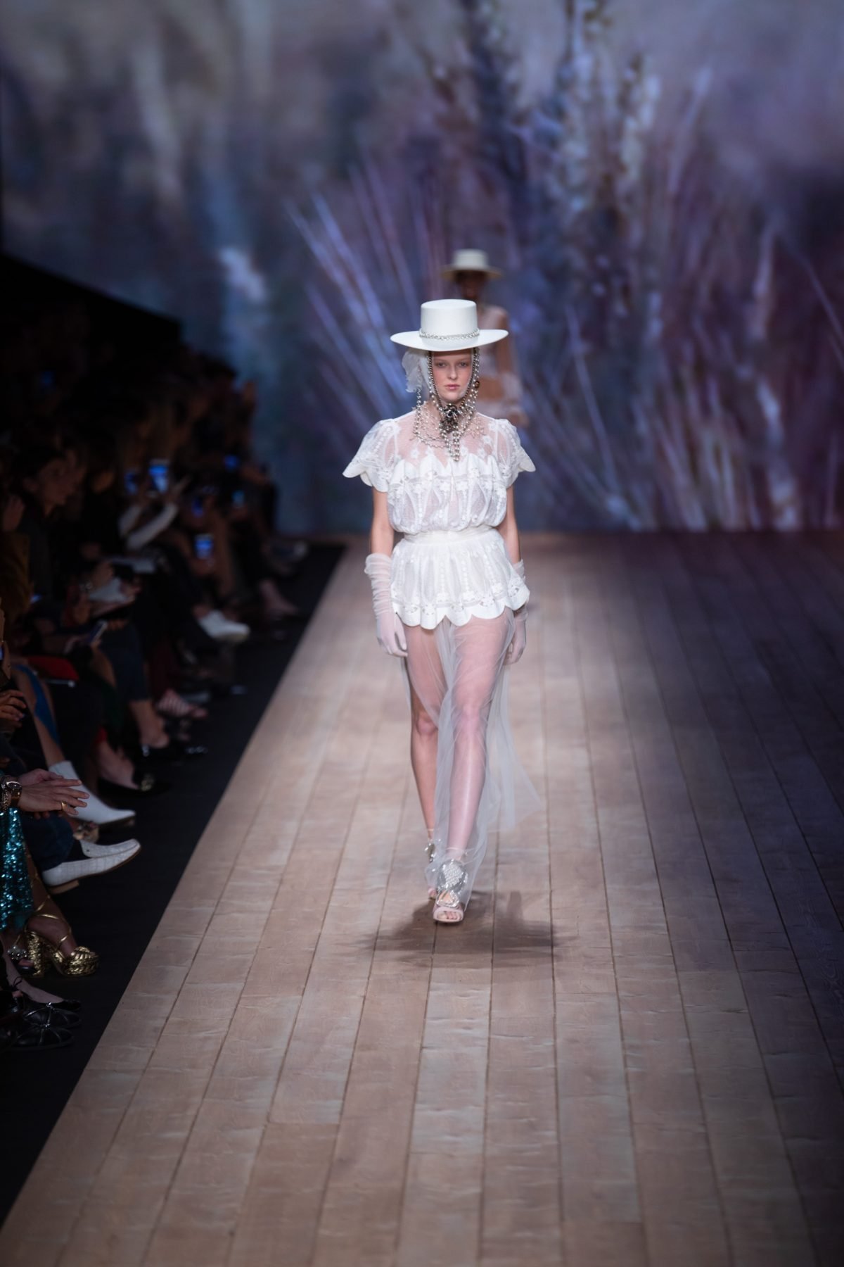 Canon-Canon EOS 5D Mark IV-6720x4480-157041