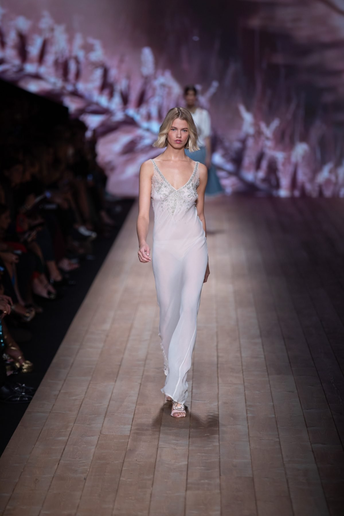 Canon-Canon EOS 5D Mark IV-6720x4480-157130