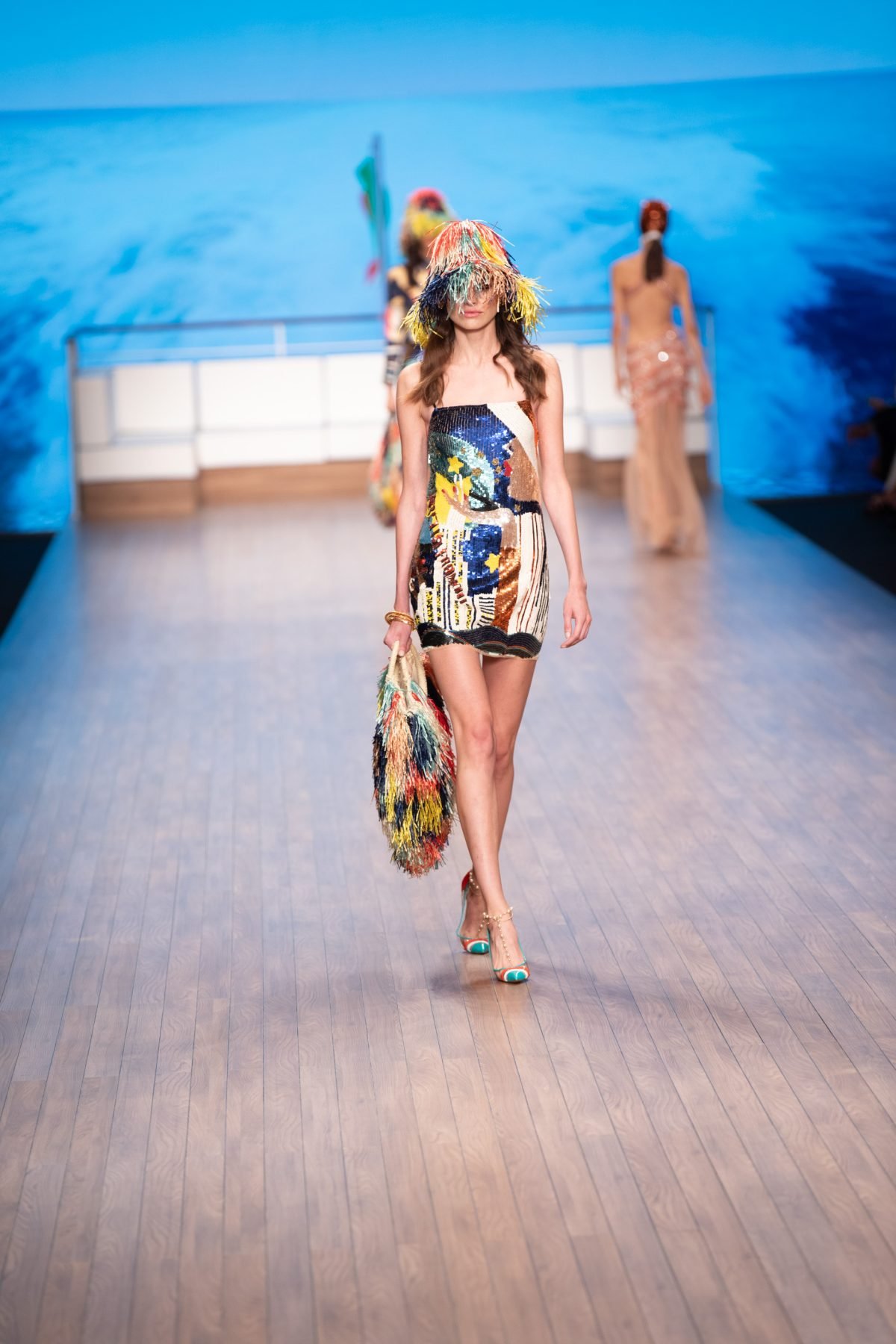 Canon-Canon EOS 5D Mark IV-6720x4480-182532