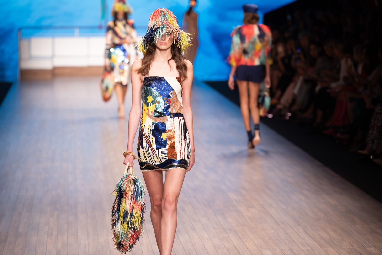 Canon-Canon EOS 5D Mark IV-6720x4480-182535