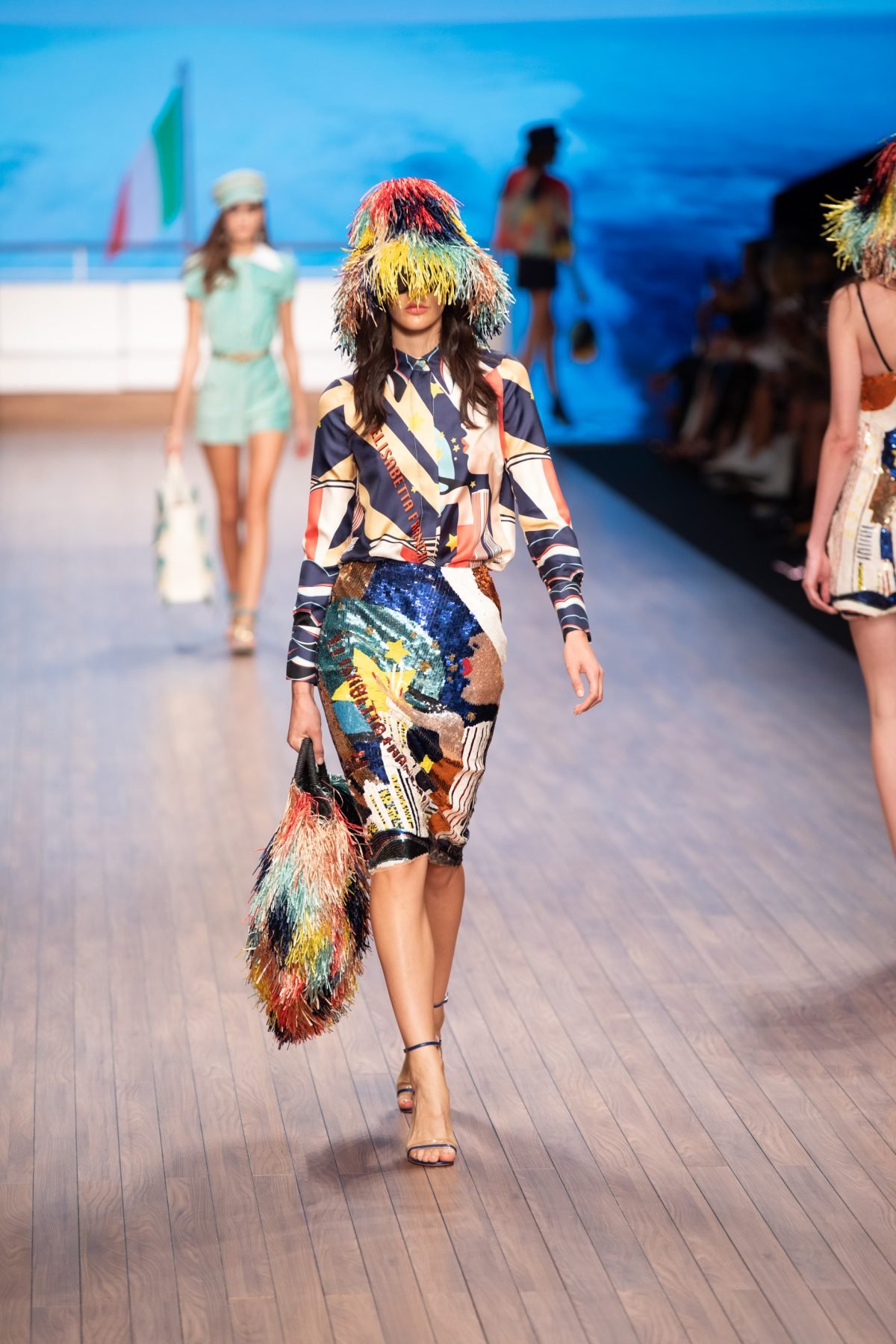 Canon-Canon EOS 5D Mark IV-6720x4480-182543