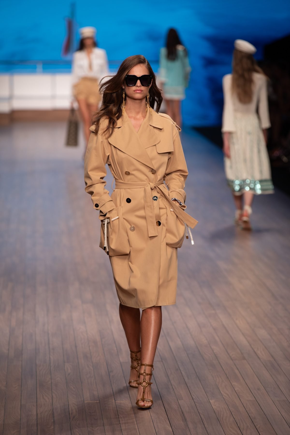 Canon-Canon EOS 5D Mark IV-6720x4480-182572