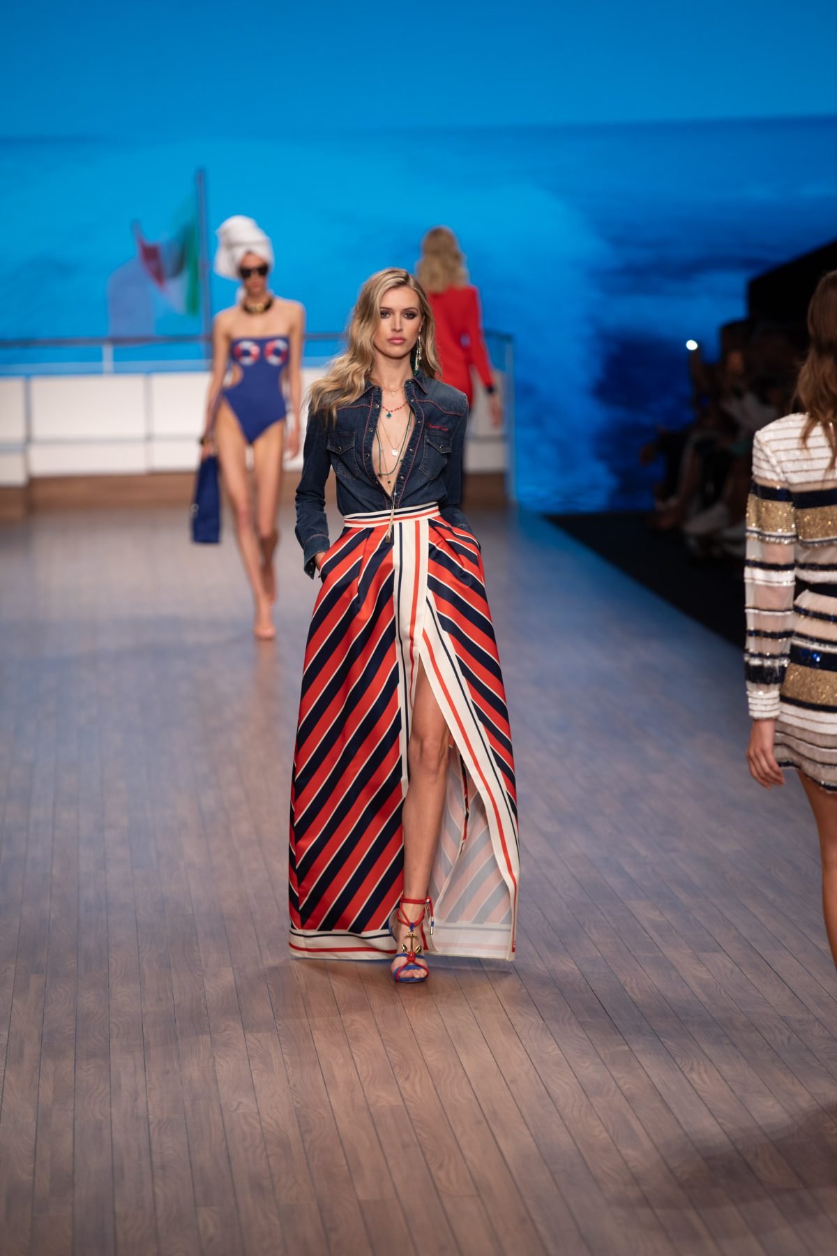 Canon-Canon EOS 5D Mark IV-6720x4480-182711