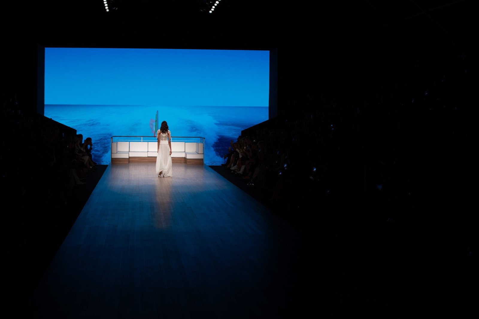 Canon-Canon EOS 5D Mark IV-6720x4480-182829