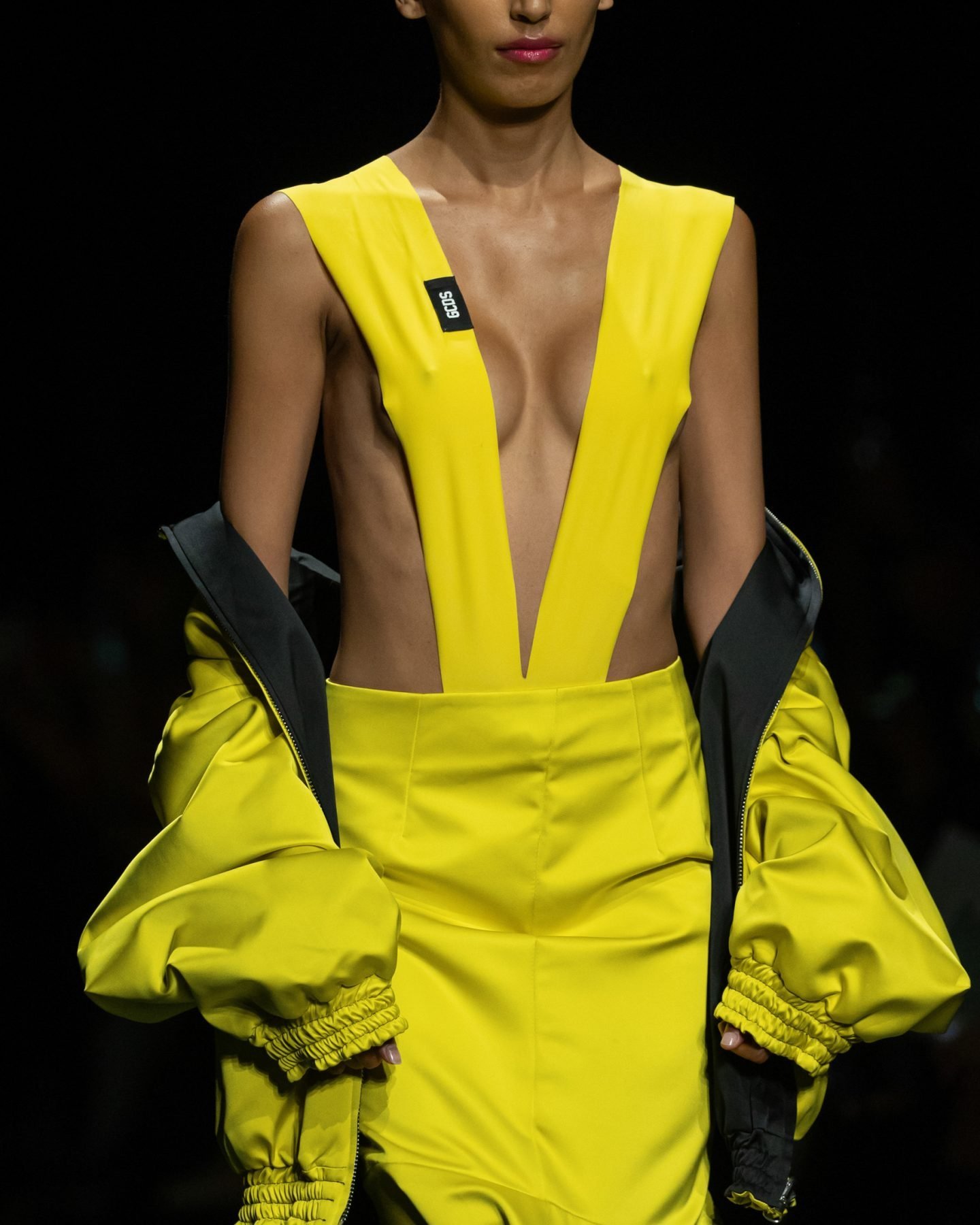 GCDS_050_ss25_dettagli